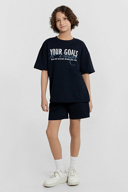 Костюм мал.