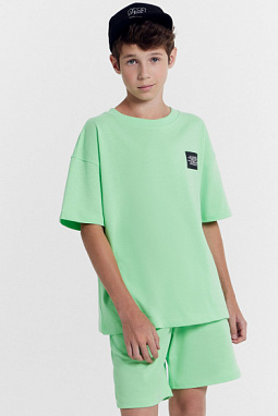 Костюм мал.