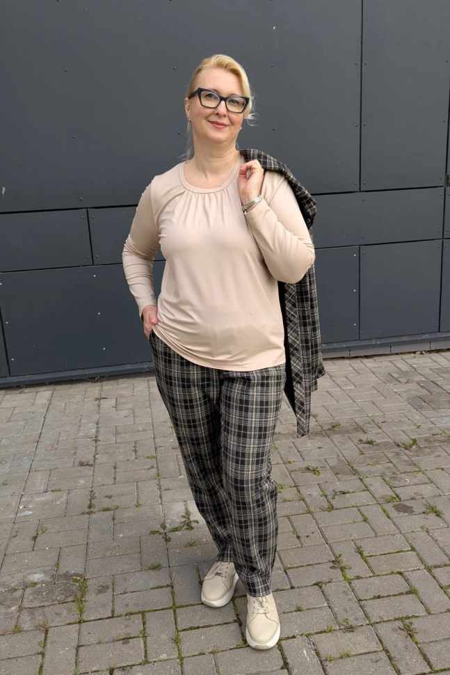 Джемпер жен,а1302,а13020400(св.бежевый,беж,-,), (48-158,164)