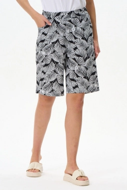 Шорты жен,b0702,b0702-p99.4s03(черный,чер,,листья), (44-164)