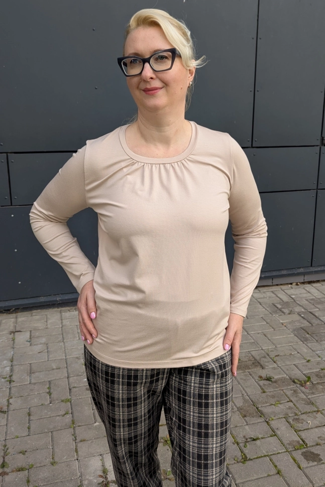 Джемпер жен,а1302,а13020400(св.бежевый,беж,-,), (48-158,164)