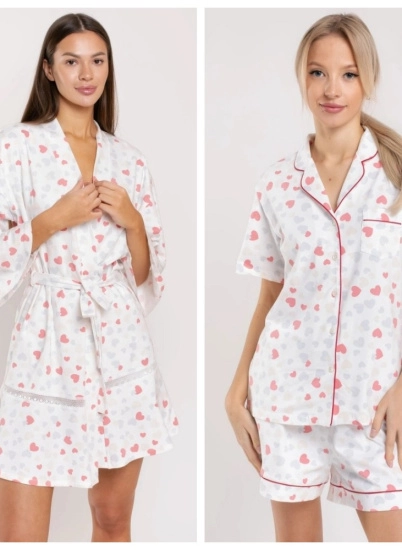 Нежнее нежного: пижамка и халатик с милыми сердечками 