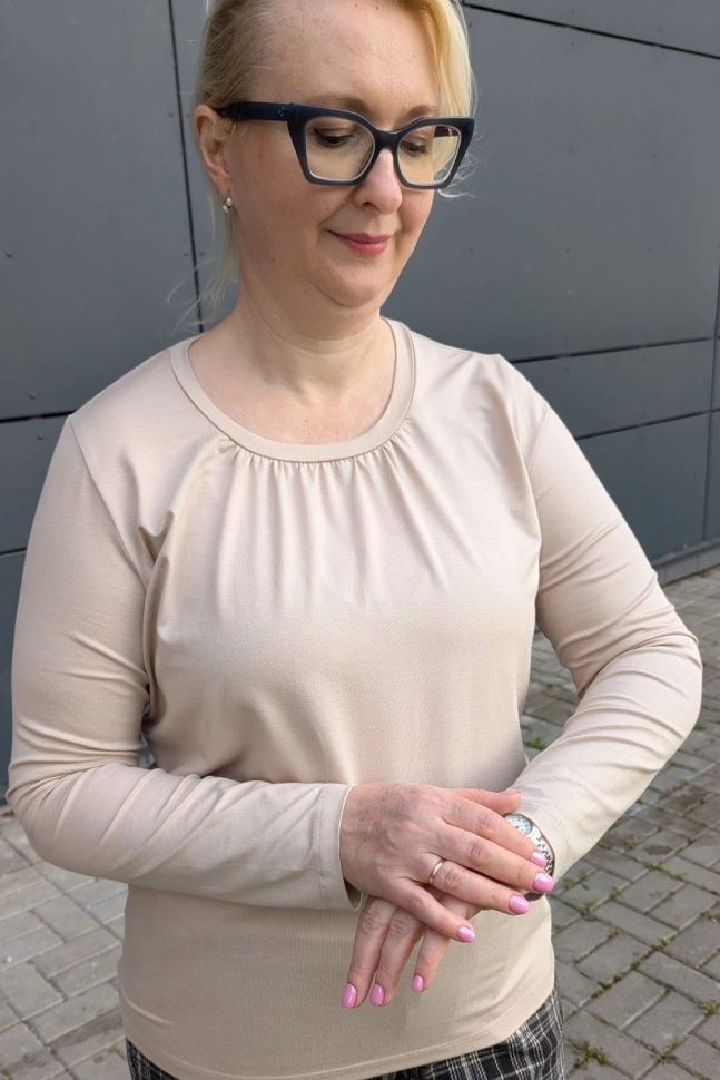 Джемпер жен,а1302,а13020400(св.бежевый,беж,-,), (48-158,164)