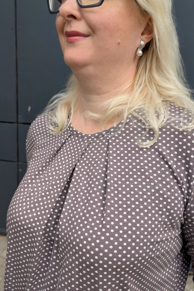 Джемпер жен,а1417,а141705(,корич,,бел горош), (48-158,164)